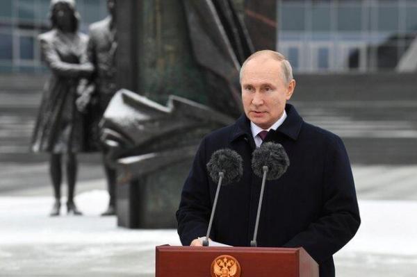 پوتین: به کارهای عظیم سرویس اطلاعات خارجی روسیه ارج می نهم