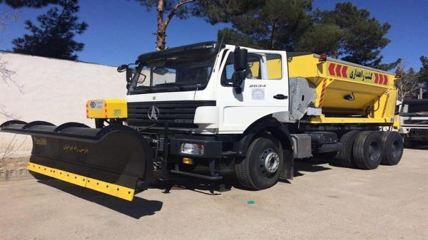 تجهیز ماشین آلات سنگین شهرداری رشت به تیغه های تازه برف روبی