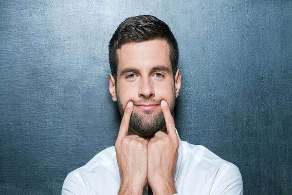 چرا باید لبخند زد حتی مصنوعی